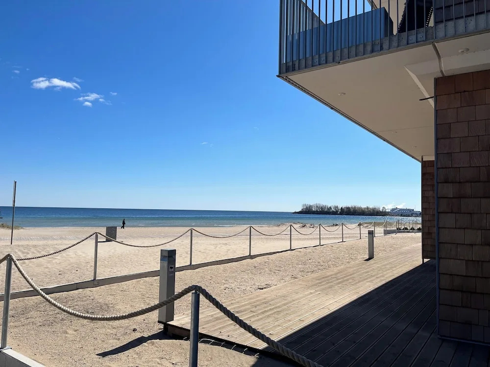 Beach & Waterfront