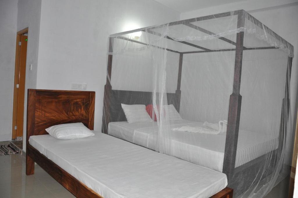 Happy Bay Guest House And Restaurant