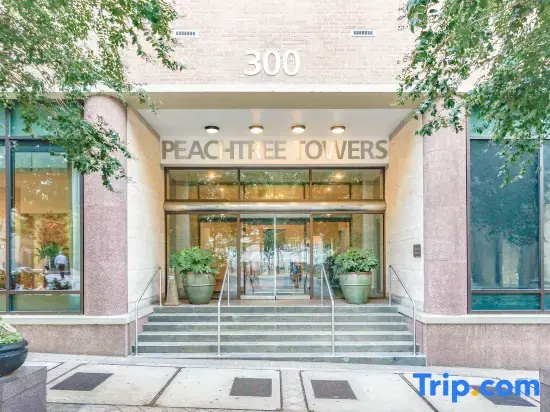 21st Floor Cozy Condo at the Center of DT ATL