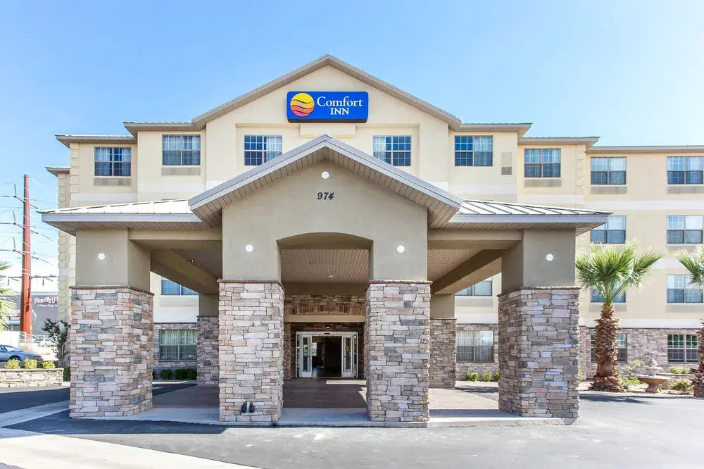 Country Inn & Suites