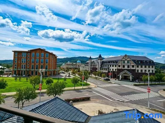 Changbai Mountain Lixiang Holiday Hotel