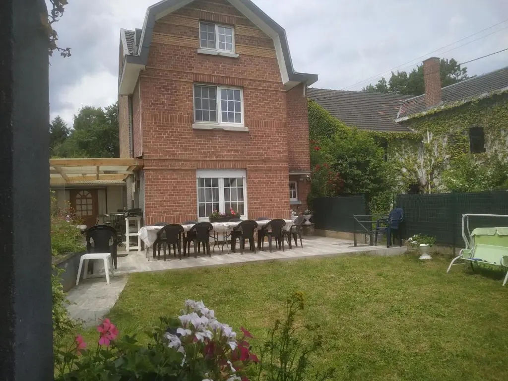 4 Bedrooms Cottage