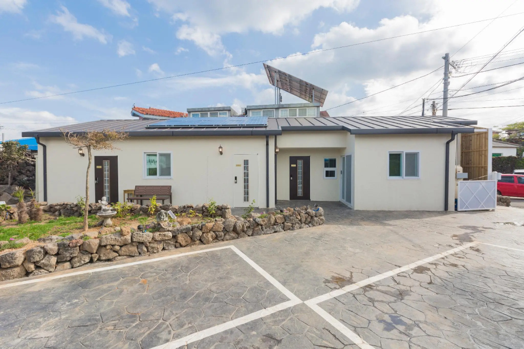 Jeju hani house shinchonri
