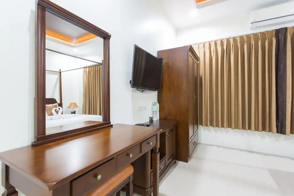 2 Bedrooms Villa
