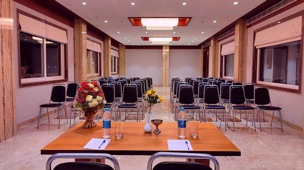 ShriGo Hotel Nathdwara - фото 44