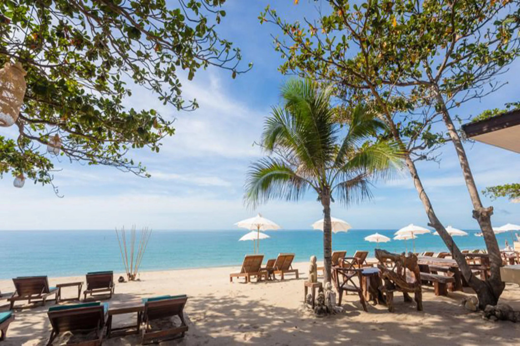 Beach & Waterfront
