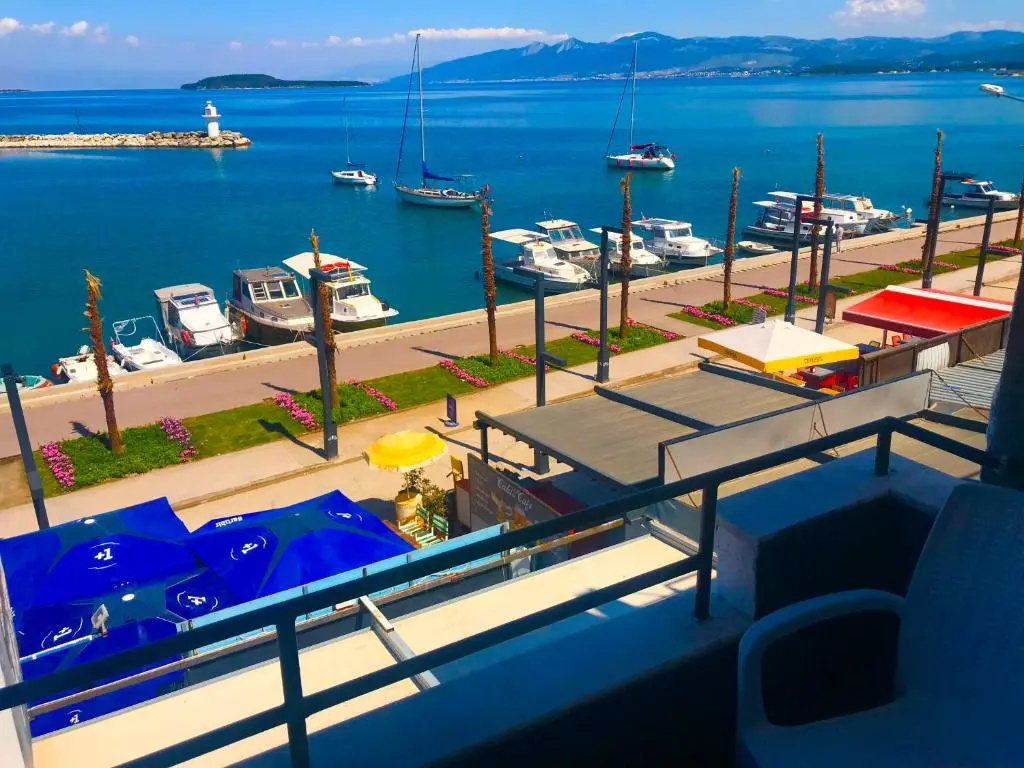 Standard Double room with balcony and with sea view (full double bed)