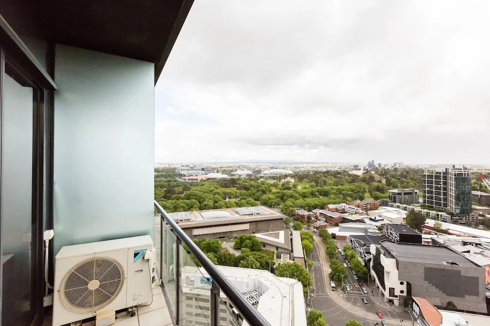 MORGAN, 2BDR Southbank Apartment