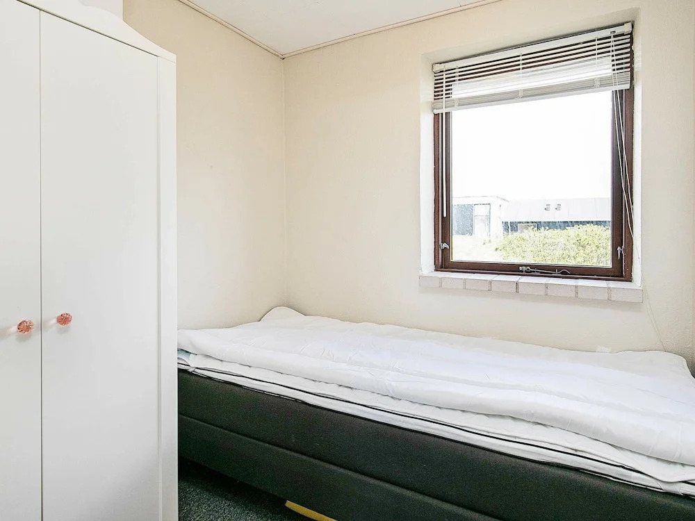 Beautiful Holiday Home in Søndervig Near North Sea - фото 5