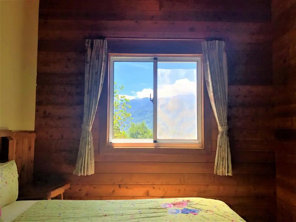 Standard Quadruple room with mountain view