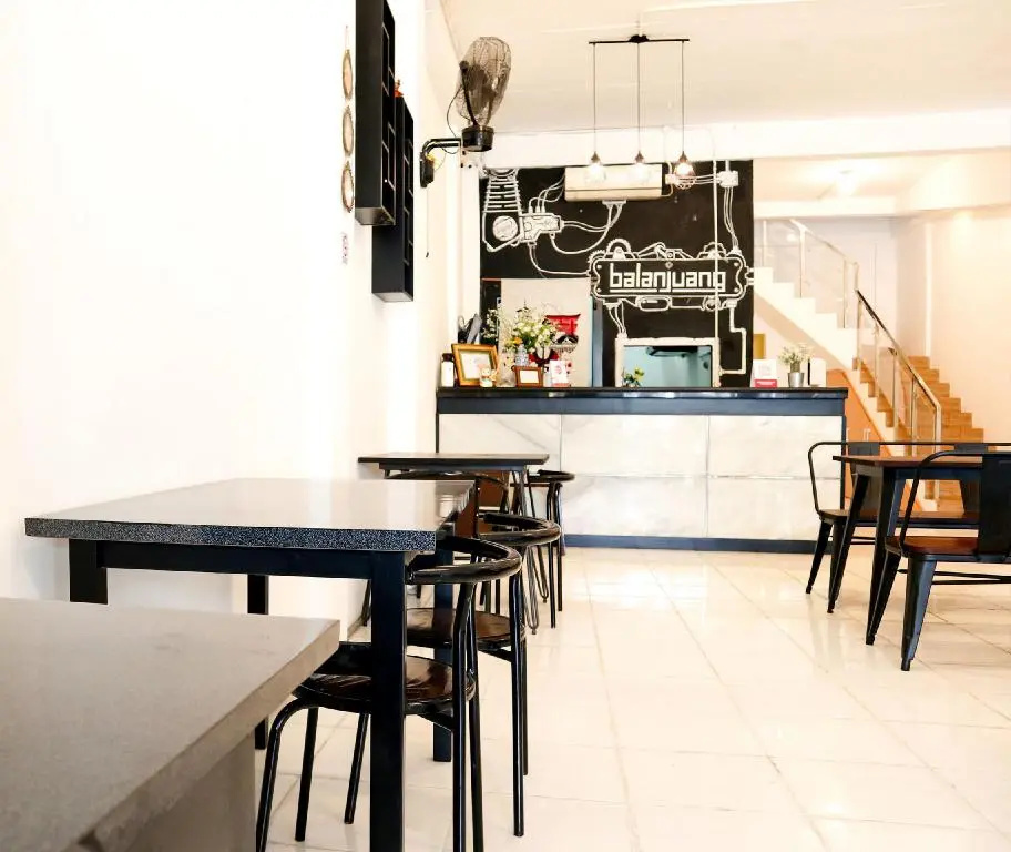 Food & Beverage