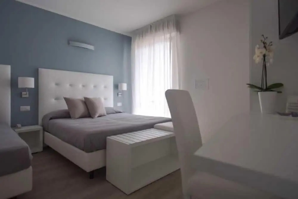 Classic Triple room with balcony