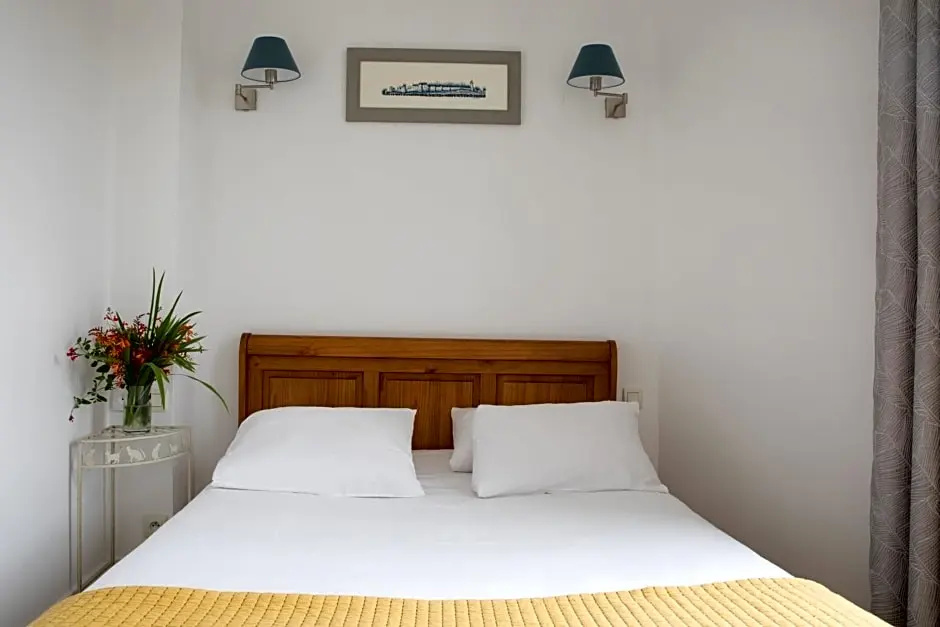 Logis Hôtel Le Plantagenêt - Chambres