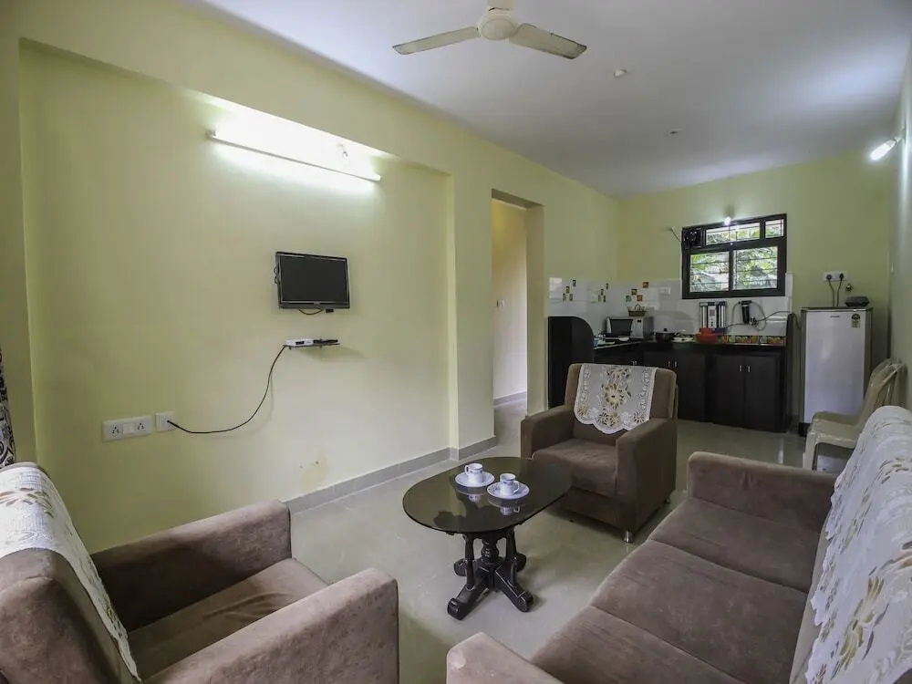 OYO Home 10754 Deluxe 1BHK Colva