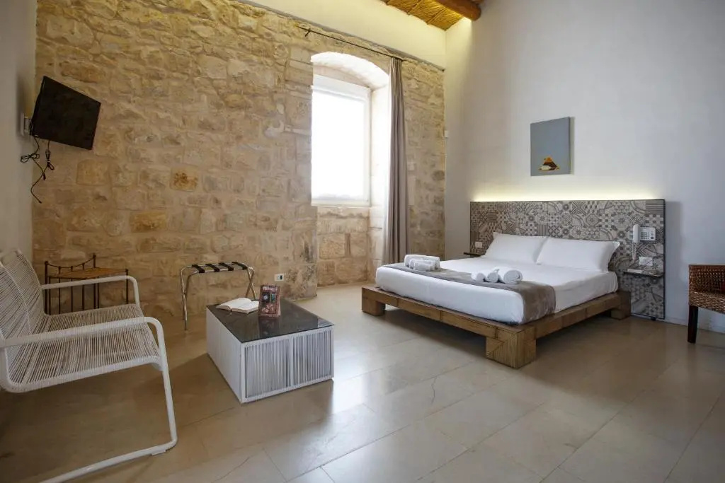 Deluxe Quadruple room