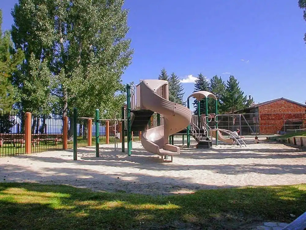 Mv1: Mount Tallac Estate 010630