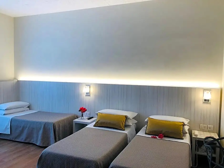 Hotel La Nuova Rotaia — 4