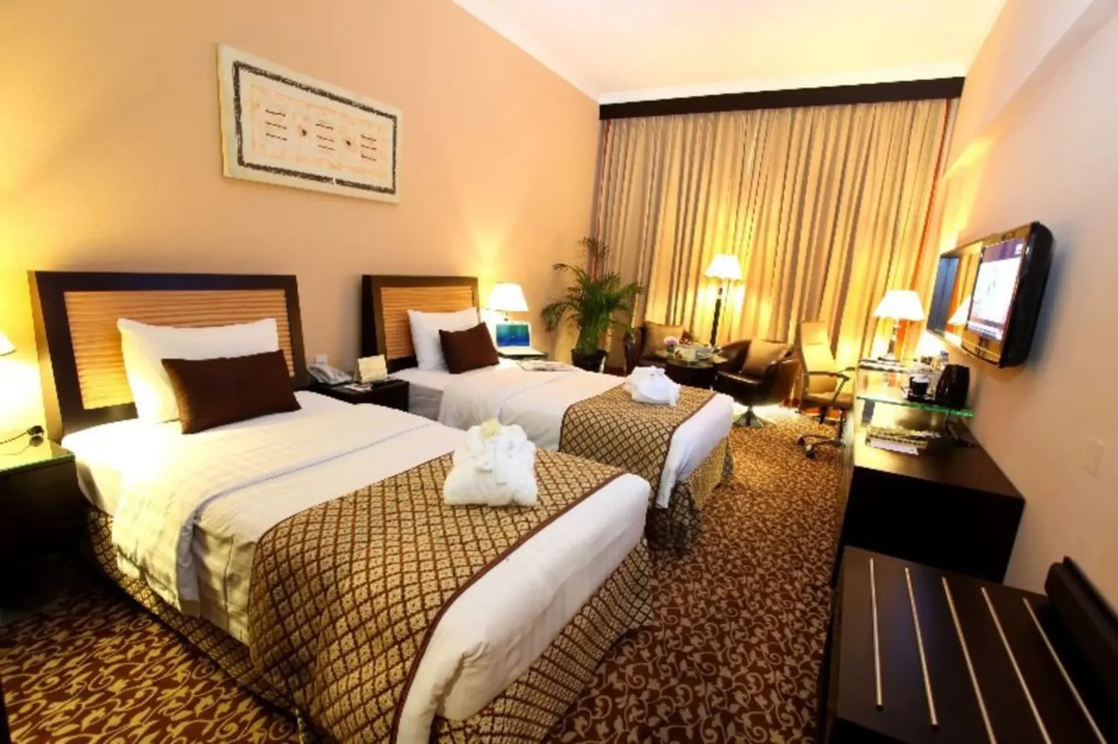 Dorus Hotel — фото