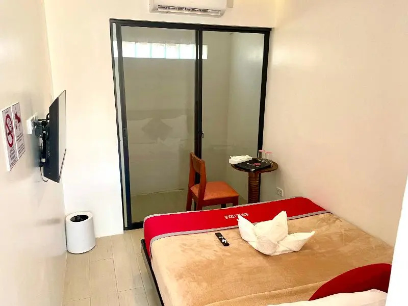 1 Bedroom Deluxe Double room (full double bed)