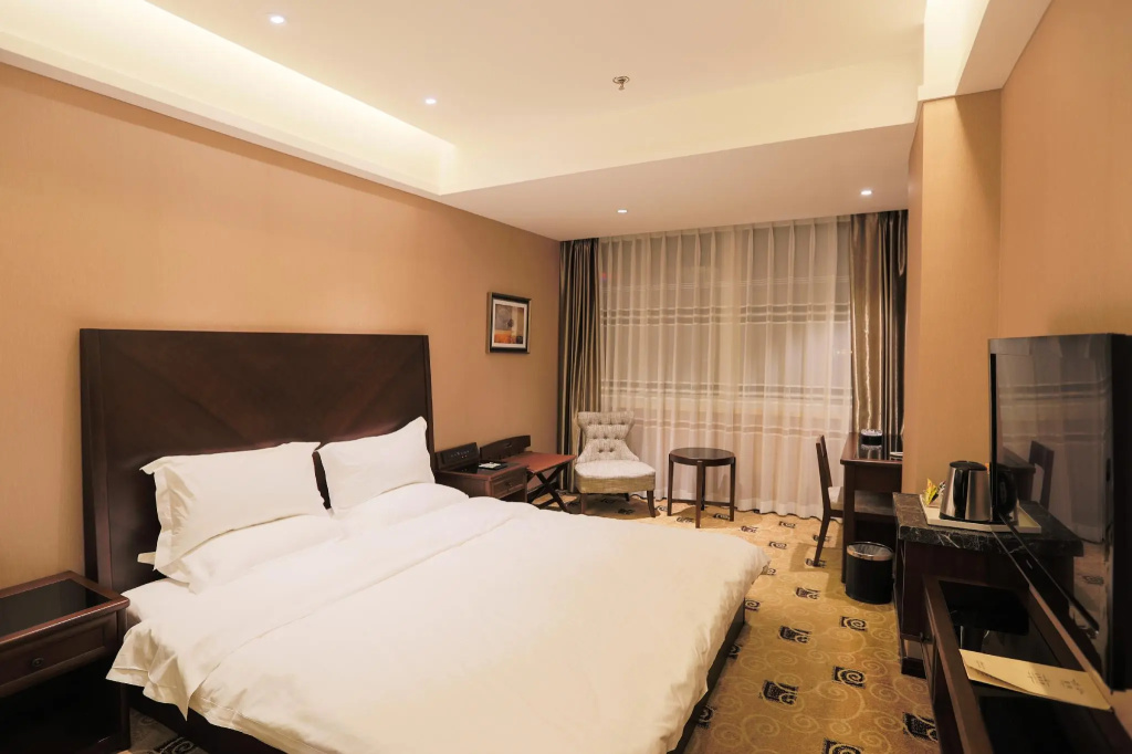 Superior Double room (full double bed)
