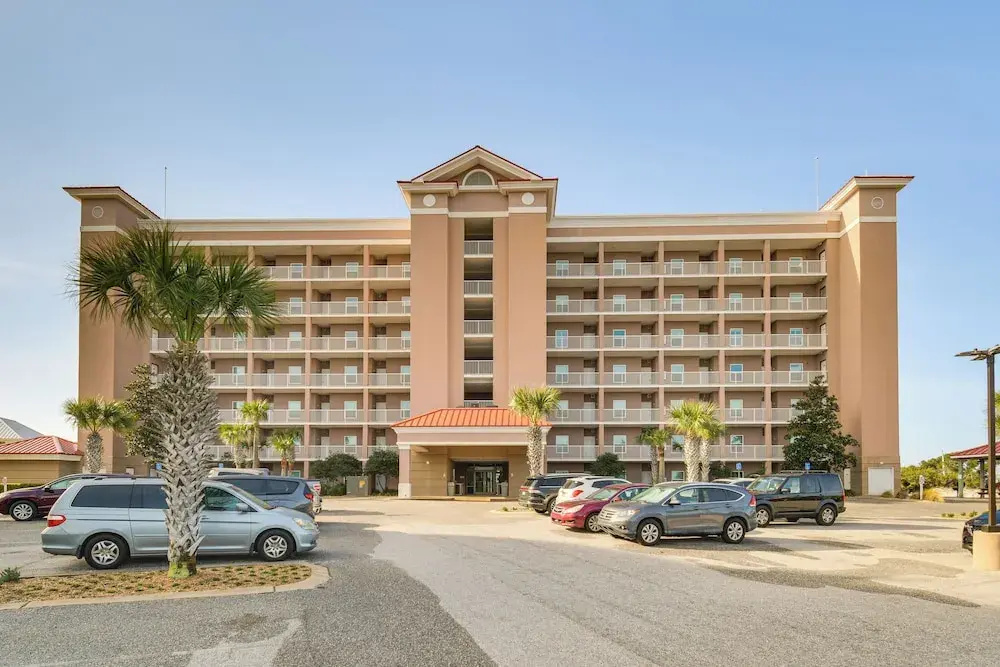 Gulf Shores Condo w/ Balcony: 2 Mi to Fort Morgan!