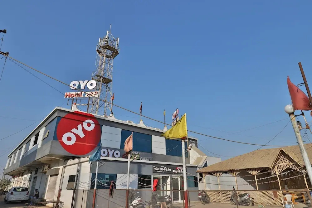 OYO Flagship 28024 Hotel Royal Palace