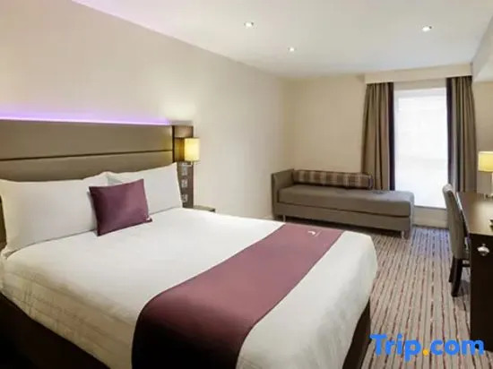 Двухместный номер Standard двуспальная кровать в Premier Inn London Kingston Upon Thames