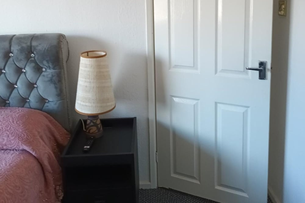 Leeds - Apartment - Stay 3- Parking - Garden