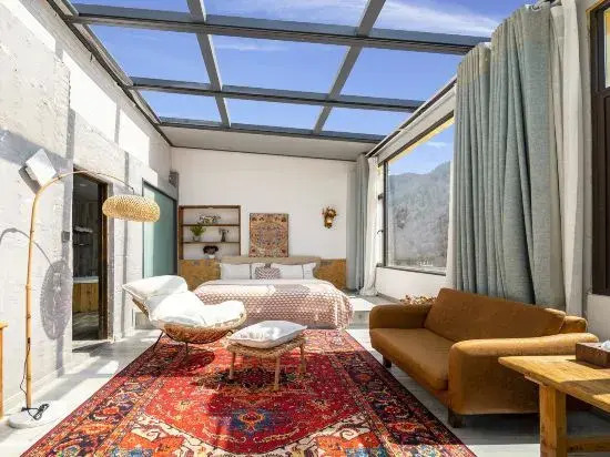 Siguniangshan Zhongshan Inn (Changpinggou Scenic Area) - фото 2