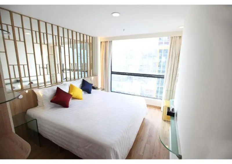 Superior Double room with city view (full double bed)