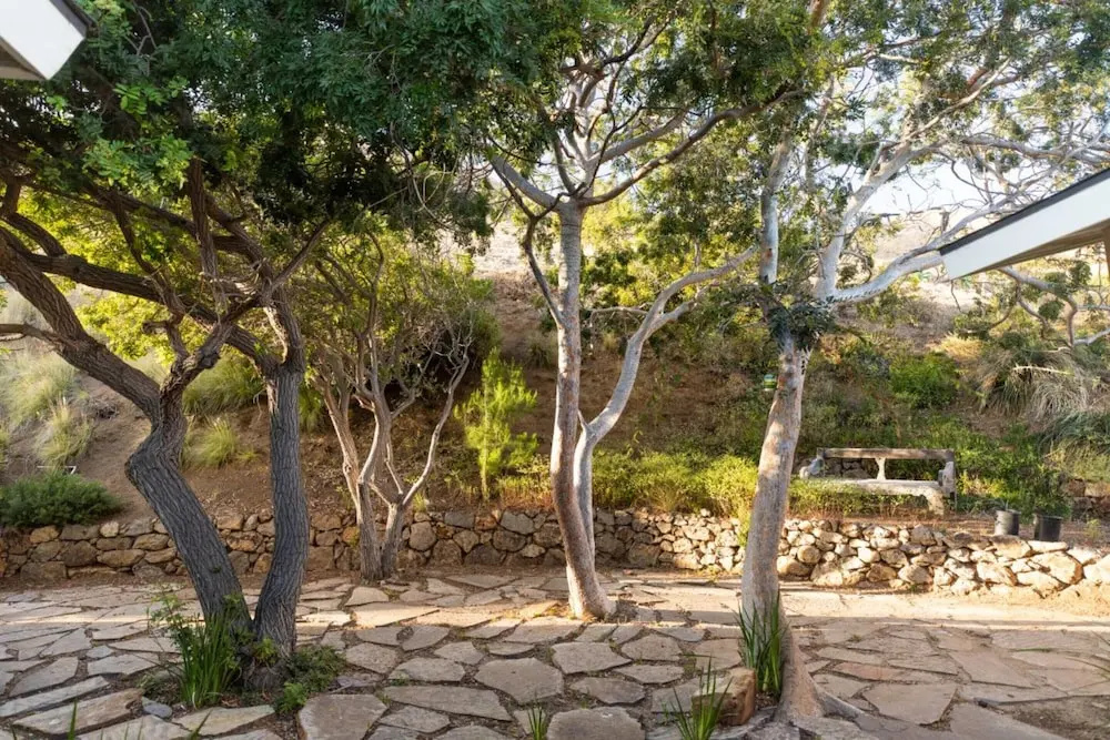 Bluff by Avantstay Gorgeous Malibu Getaway w/ Hot Tub & Spectacular Ocean Views