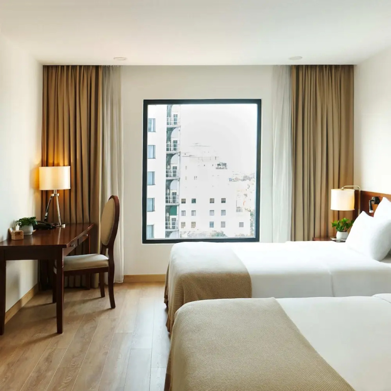 Standard Double room with city view (twin beds)