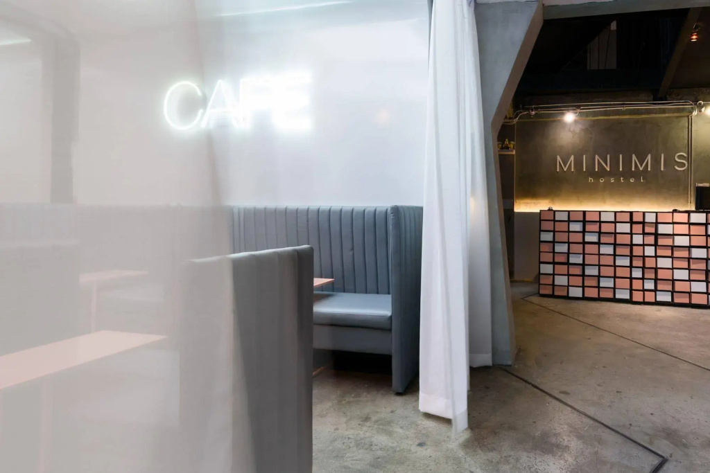 Minimis Hostel