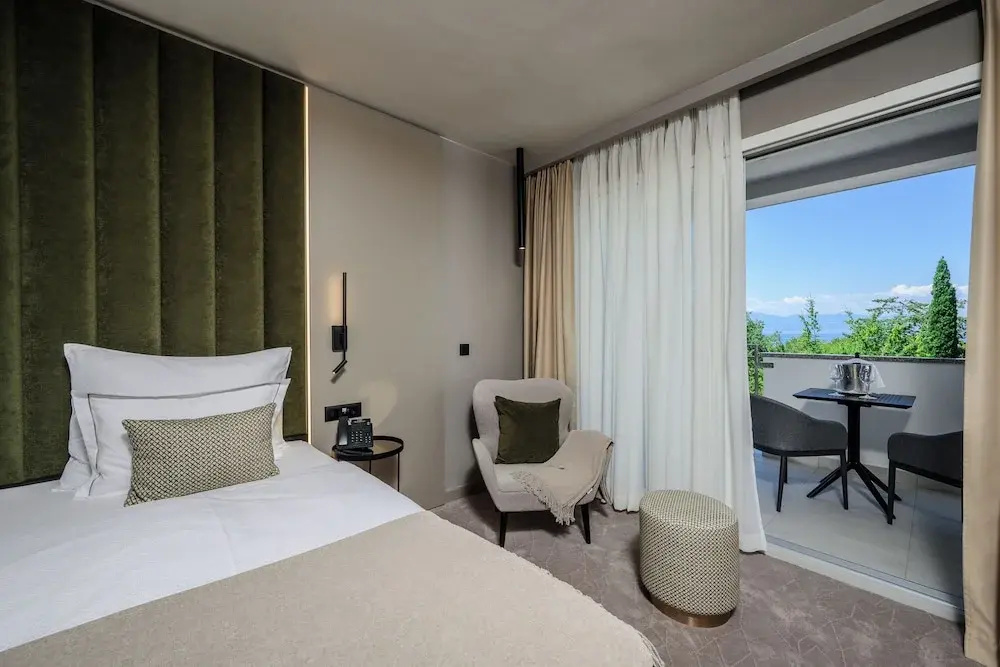 Superior room