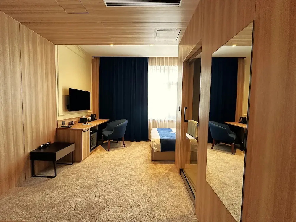 Comfort room