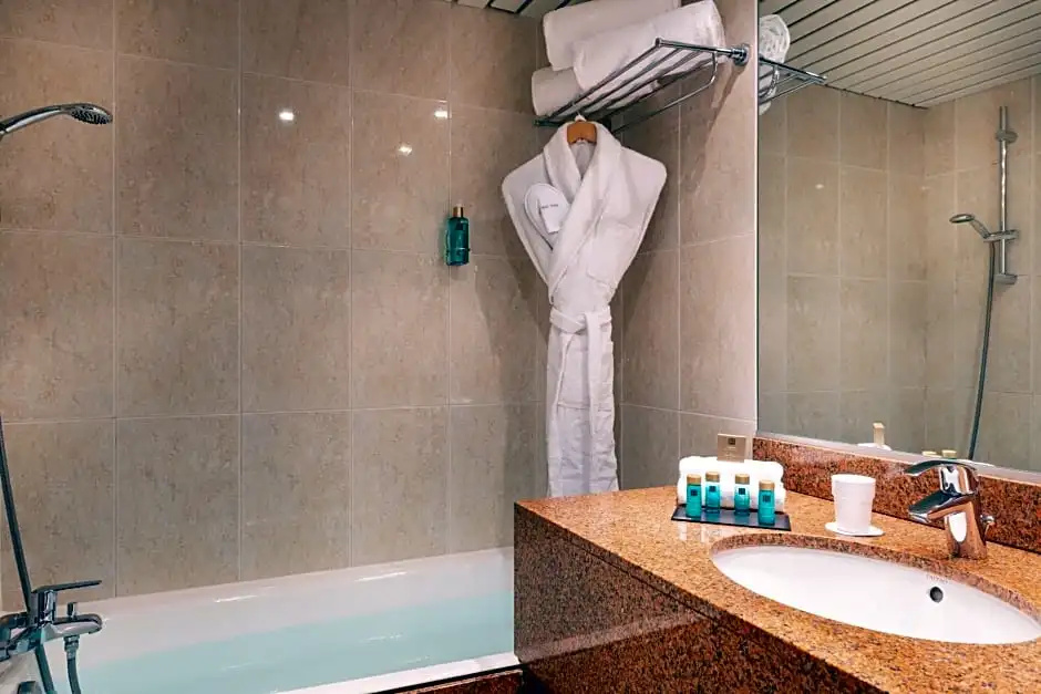 Le M & Spa Bordeaux Aéroport by Hôtels & Préférence - Chambres