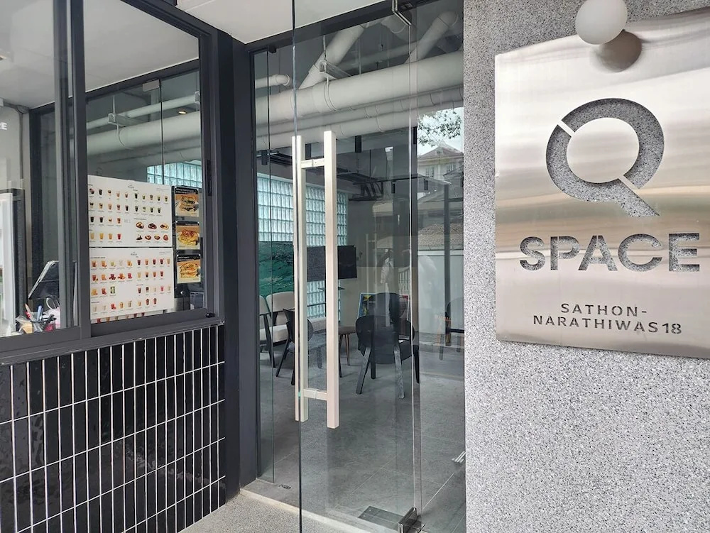 Q Space Sathorn - Narathiwas 18 — фото