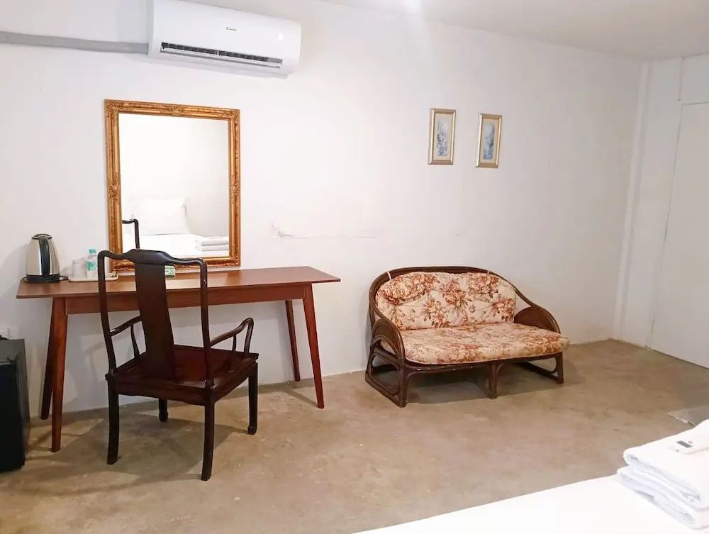Отель Mitr Inn Yaowarat в Бангкоке