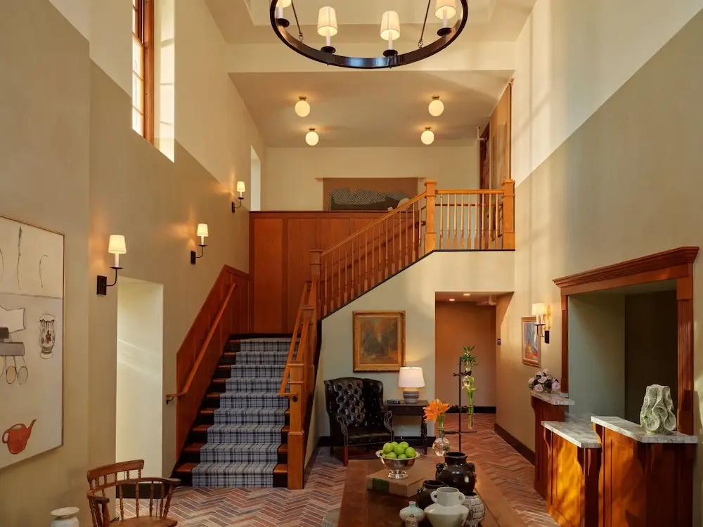The Abner Hotel 1