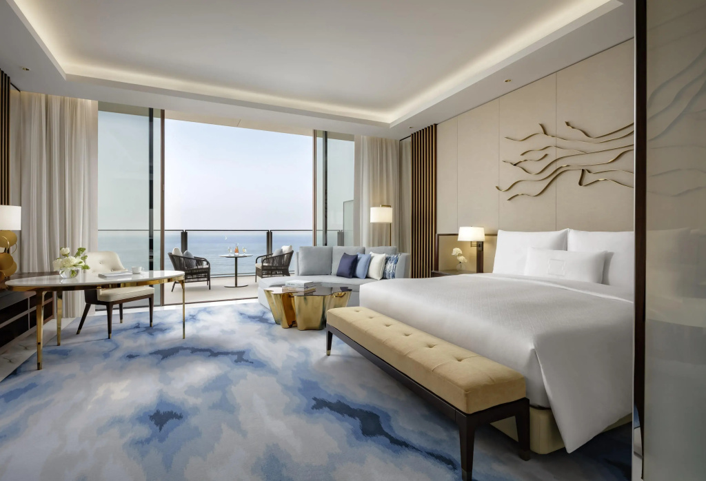 Family room with sea view
