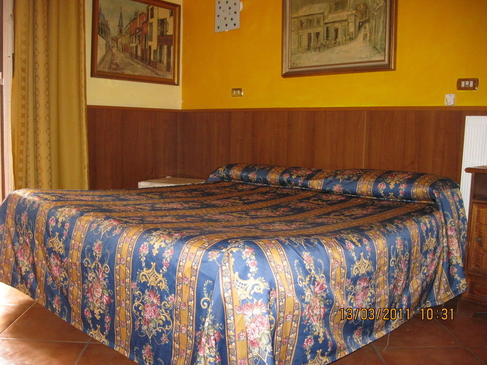 Le Petit Monterotondo — 3