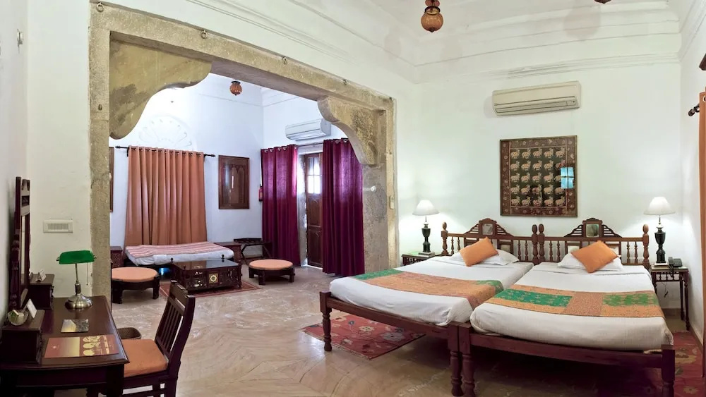 Royal room