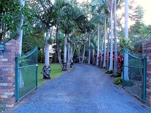 Apartment with garden view
