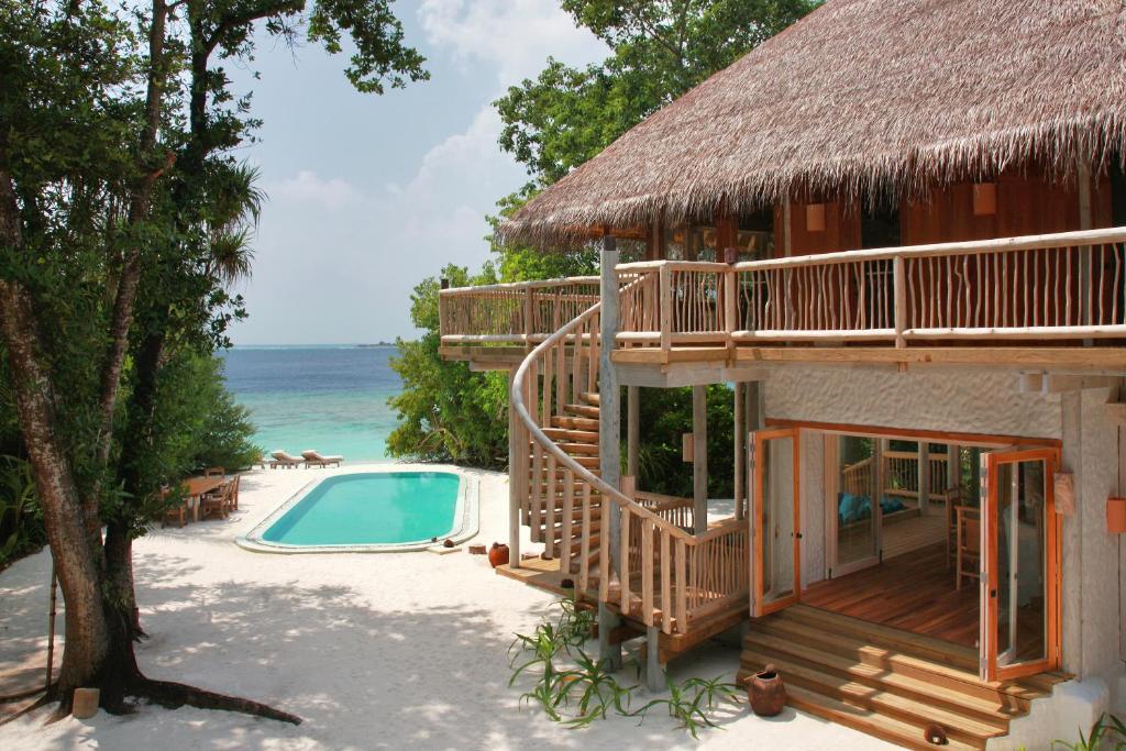 Люкс With Pool Crusoe с 3 комнатами в Soneva Fushi