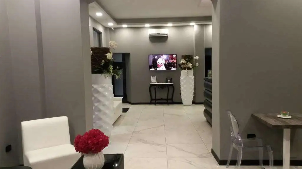 Lobby & Reception