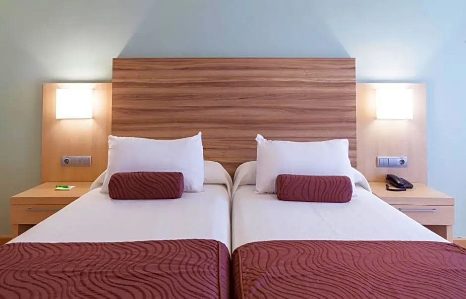Standard Double room with balcony (twin beds)
