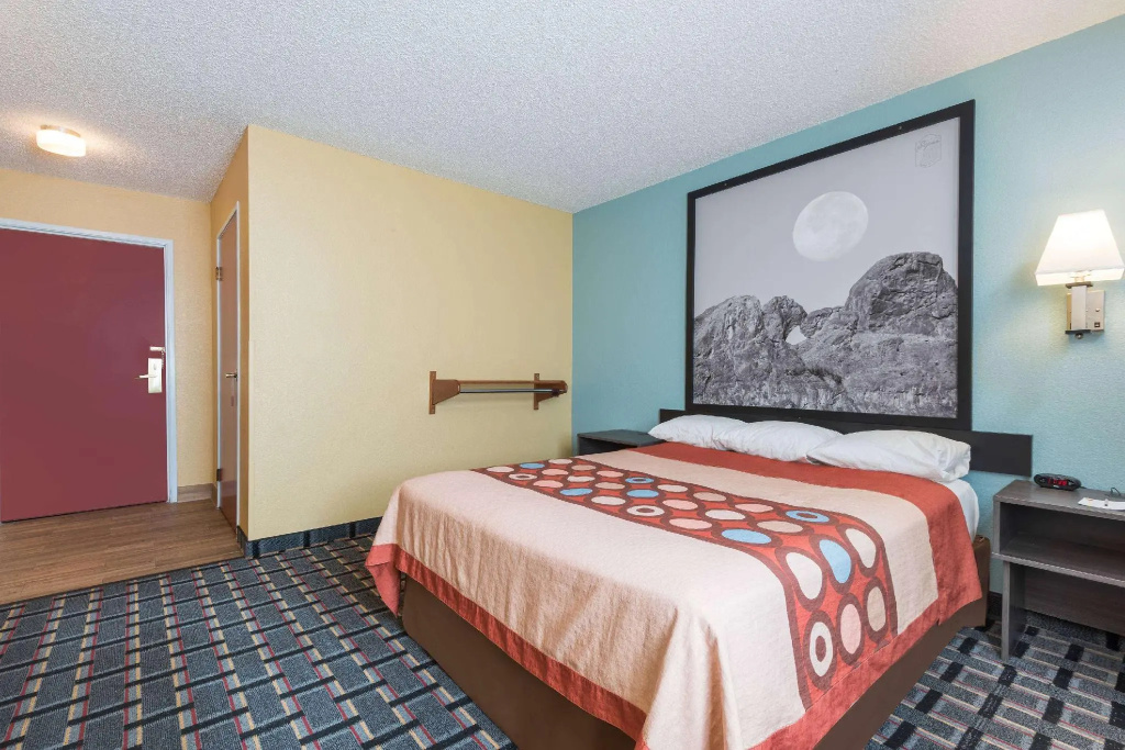 Standard Double room (full double bed)