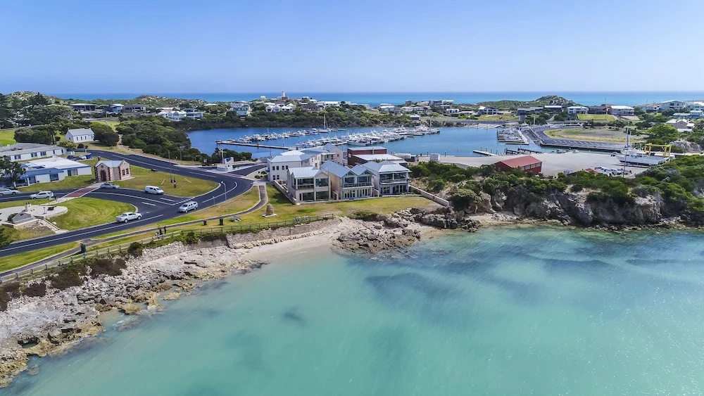 Beach & Waterfront
