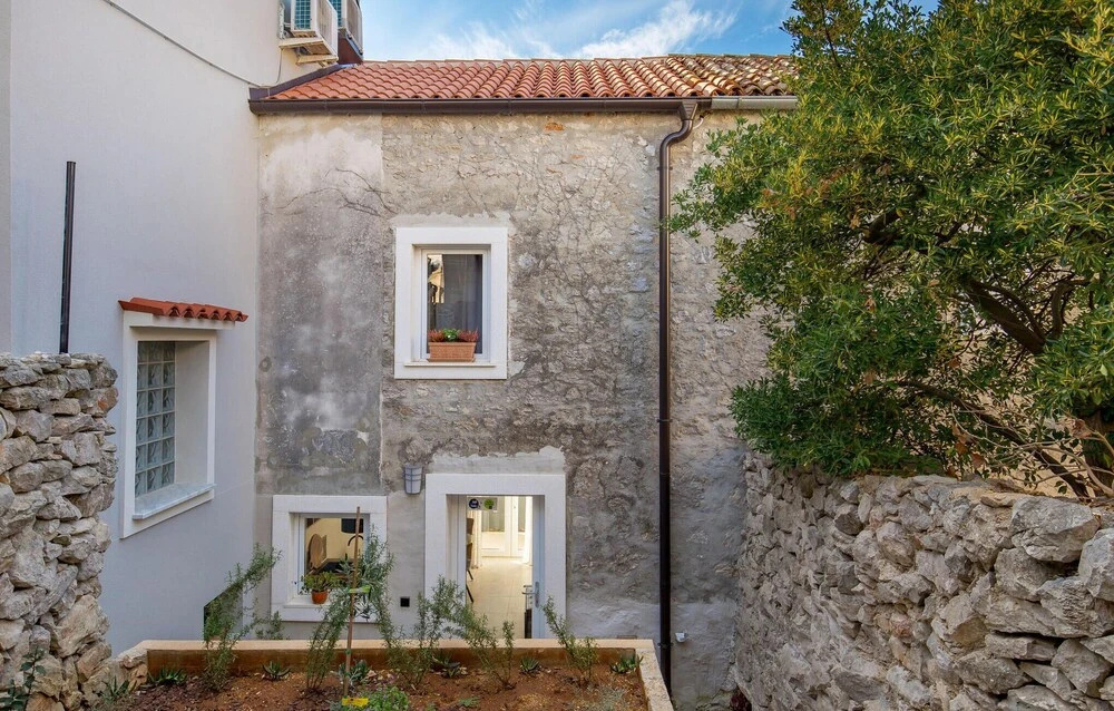 Amazing Home in Mali Losinj With Wifi and 2 Bedrooms