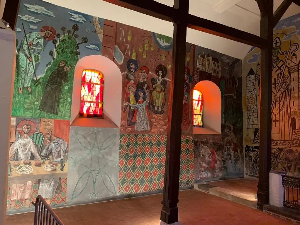 Lobby & Reception